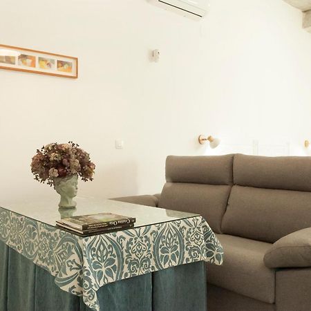 Apartamentos Rg Hospital Valme Sevilla Exterior foto