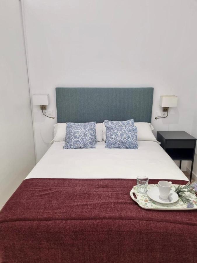 Apartamentos Rg Hospital Valme Sevilla Exterior foto