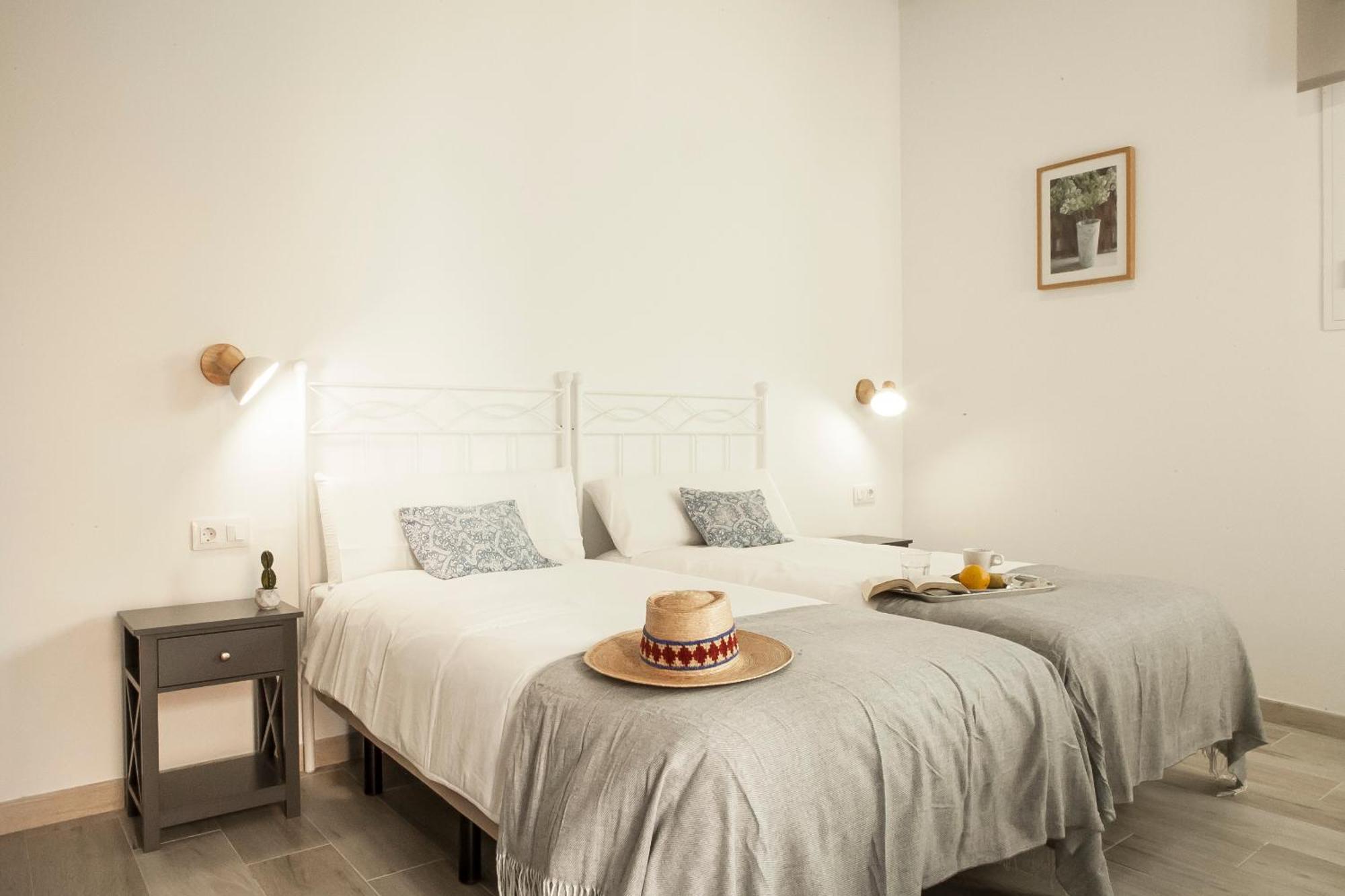 Apartamentos Rg Hospital Valme Sevilla Exterior foto