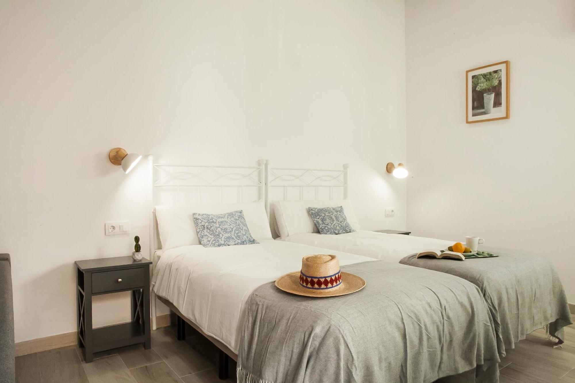 Apartamentos Rg Hospital Valme Sevilla Exterior foto