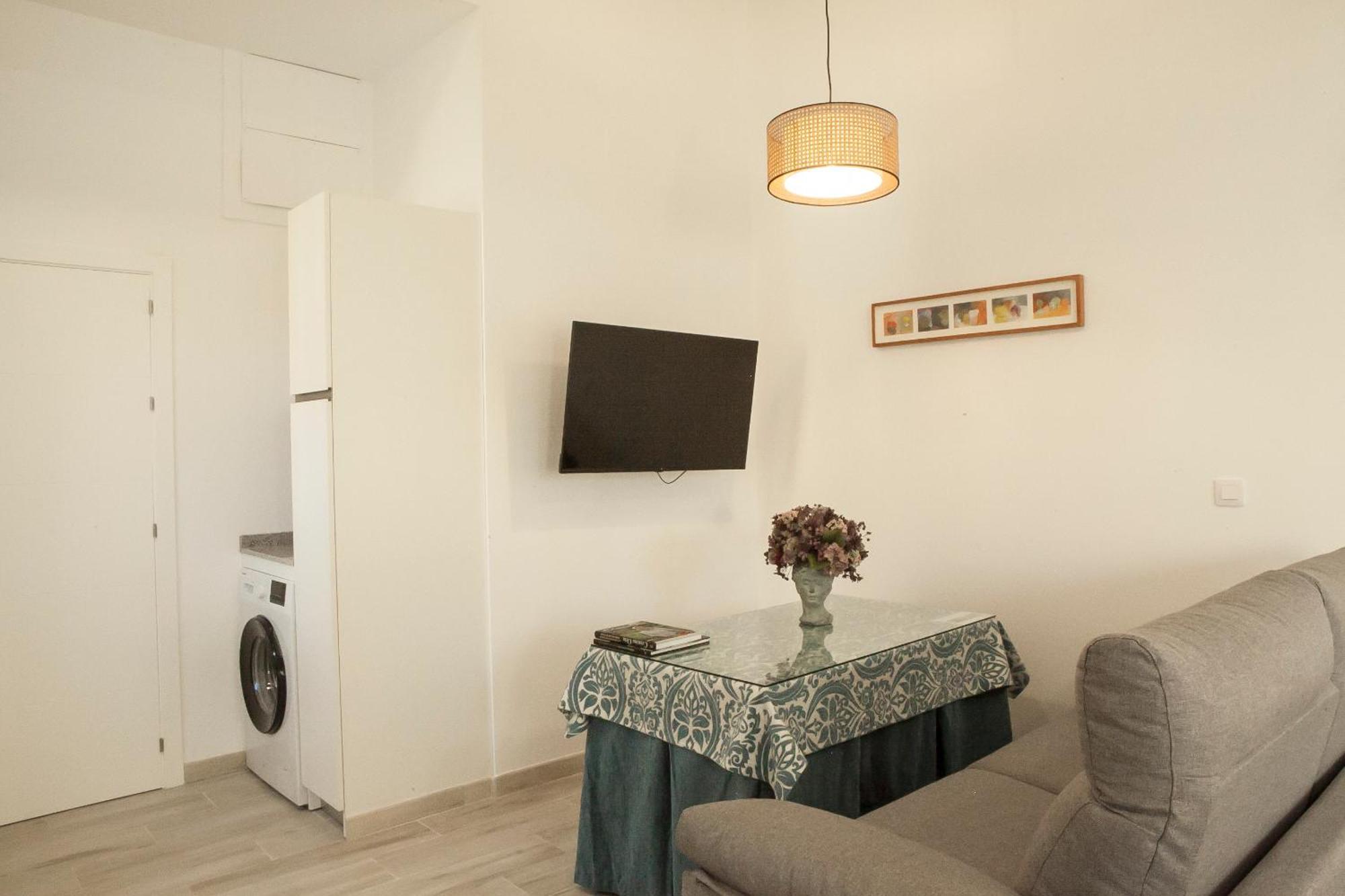 Apartamentos Rg Hospital Valme Sevilla Exterior foto