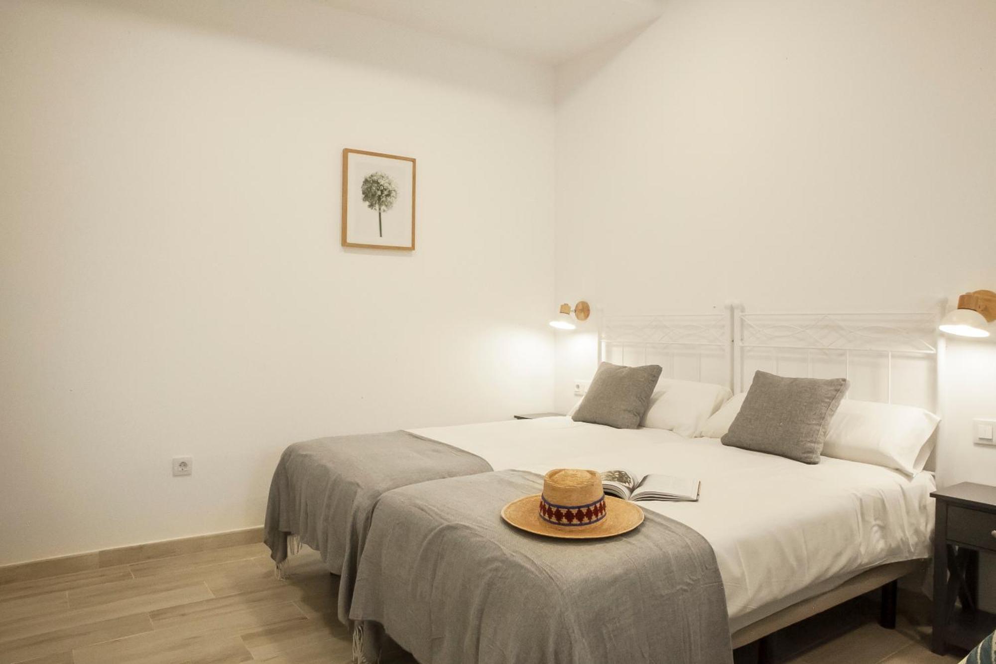 Apartamentos Rg Hospital Valme Sevilla Exterior foto