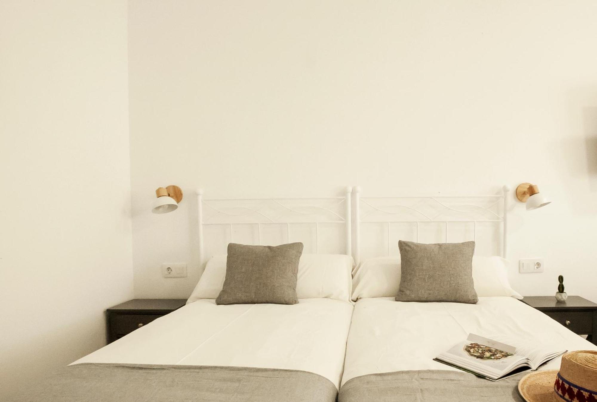 Apartamentos Rg Hospital Valme Sevilla Exterior foto